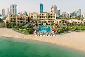 Royal Saray Resort