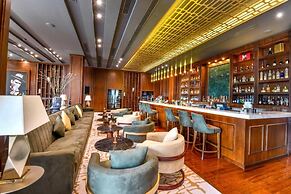 Royal Saray Resort