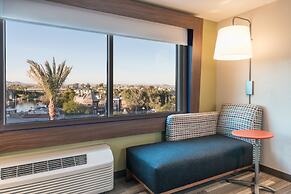 Holiday Inn Express And Suites Lake Havasu - London Bridge by IHG