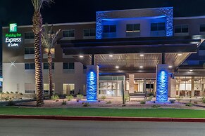 Holiday Inn Express And Suites Lake Havasu - London Bridge by IHG