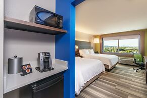 Holiday Inn Express And Suites Lake Havasu - London Bridge by IHG