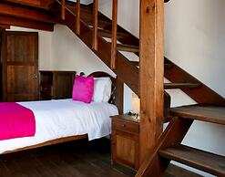 Ganesha Hotel