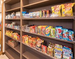 Holiday Inn Express and Suites Kalamazoo West by IHG