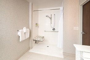 Holiday Inn Express and Suites Kalamazoo West by IHG