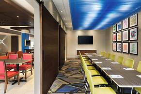 Holiday Inn Express and Suites Nebraska City by IHG