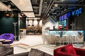Sky Loft Hotel by Rixwell