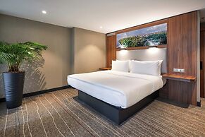 Sky Loft Hotel by Rixwell