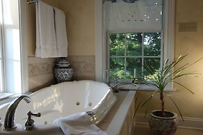 Maple Shade Bed & Breakfast