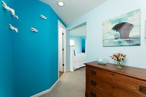 Looking Glass Beachfront Inn