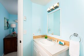 Looking Glass Beachfront Inn