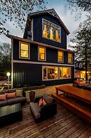 Looking Glass Beachfront Inn