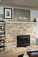 Looking Glass Beachfront Inn