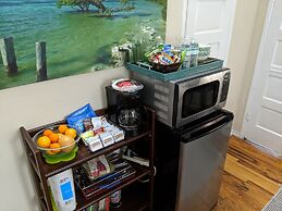 Suite Dreams Inn by the Beach