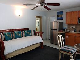 Suite Dreams Inn by the Beach