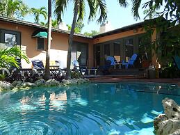 Suite Dreams Inn by the Beach