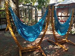 Suite Dreams Inn by the Beach