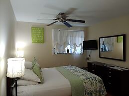 Suite Dreams Inn by the Beach