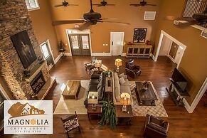 Magnolia Creek Lodge