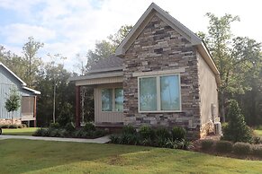 Magnolia Creek Lodge