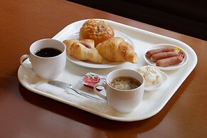 Center Hotel Narita 1