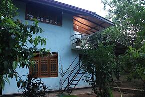 L.L.Tourist Inn & Safari jeeps