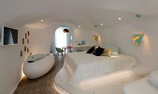 Cave Suites