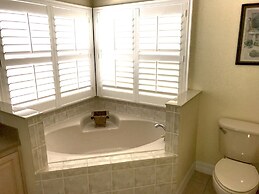 Dolphin's Retreat Near Disney