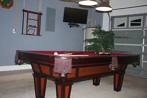 Dolphin's Retreat Near Disney