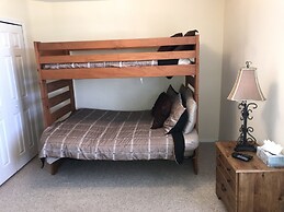 Dolphin's Retreat Near Disney