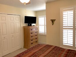 Dolphin's Retreat Near Disney