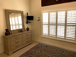 Dolphin's Retreat Near Disney