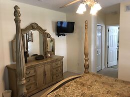 Dolphin's Retreat Near Disney