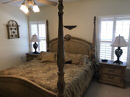 Dolphin's Retreat Near Disney