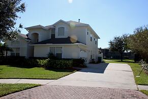 Dolphin's Retreat Near Disney