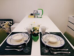 The Signature Service suite Mont Kiara by KLHomeSweet