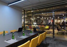 Link hotel & Hub By Dan Hotels