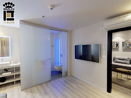 Link hotel & Hub By Dan Hotels