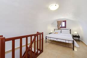 Aspalathos Suites
