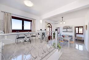 Aspalathos Suites
