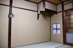 Chika Rakuen
