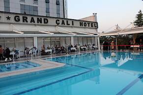 Grand Cali Hotel