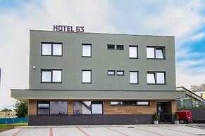 Hotel & Bistro 63