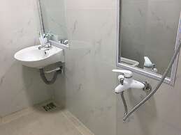 Mai Tuan Chanh Mon A Hotel