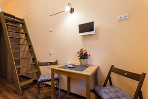 Guests love California on Chernyakhovskogo