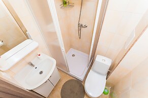 Guests love California on Chernyakhovskogo