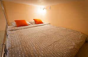 Guests love California on Chernyakhovskogo