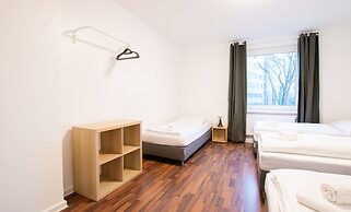 Comfortable Large Center Apartment