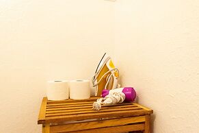 Comfortable Large Center Apartment