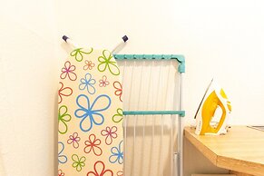 Comfortable Large Center Apartment