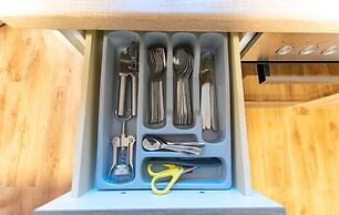 Comfortable Large Center Apartment